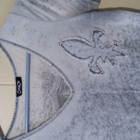 ⭐Women's fitted shirt⭐️ - Picture 2 of 5